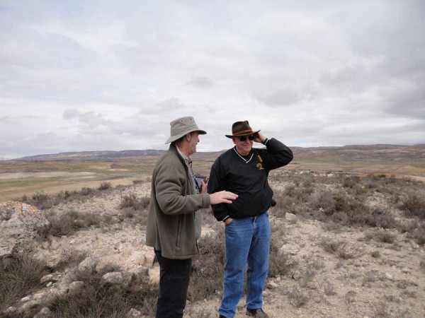 Alan Warren y Ray Hoffman, en una trinchera cercana a Teruel